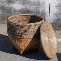 Round Table with Storage Lid