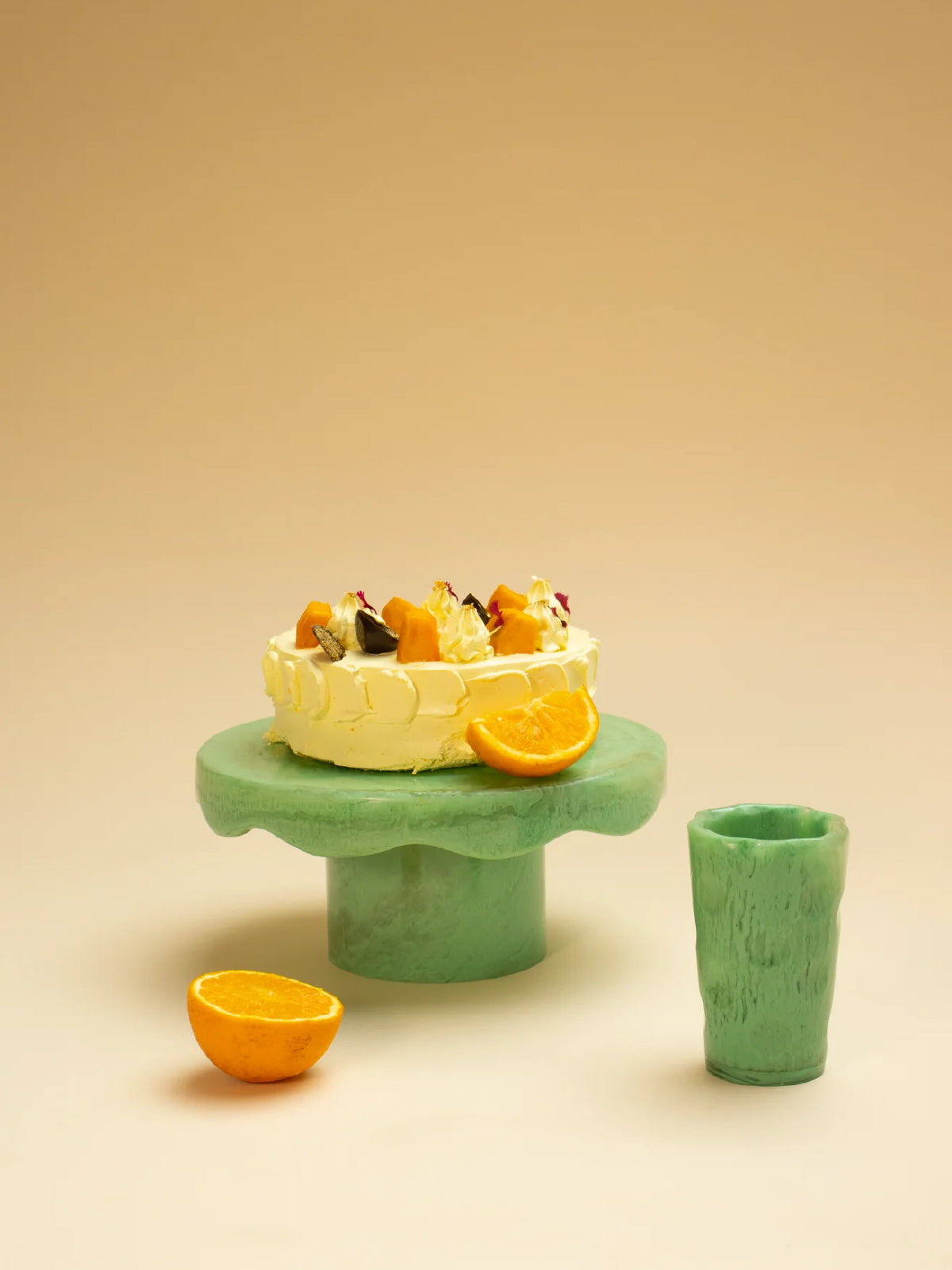 Green Resin Scallop Cake Stand