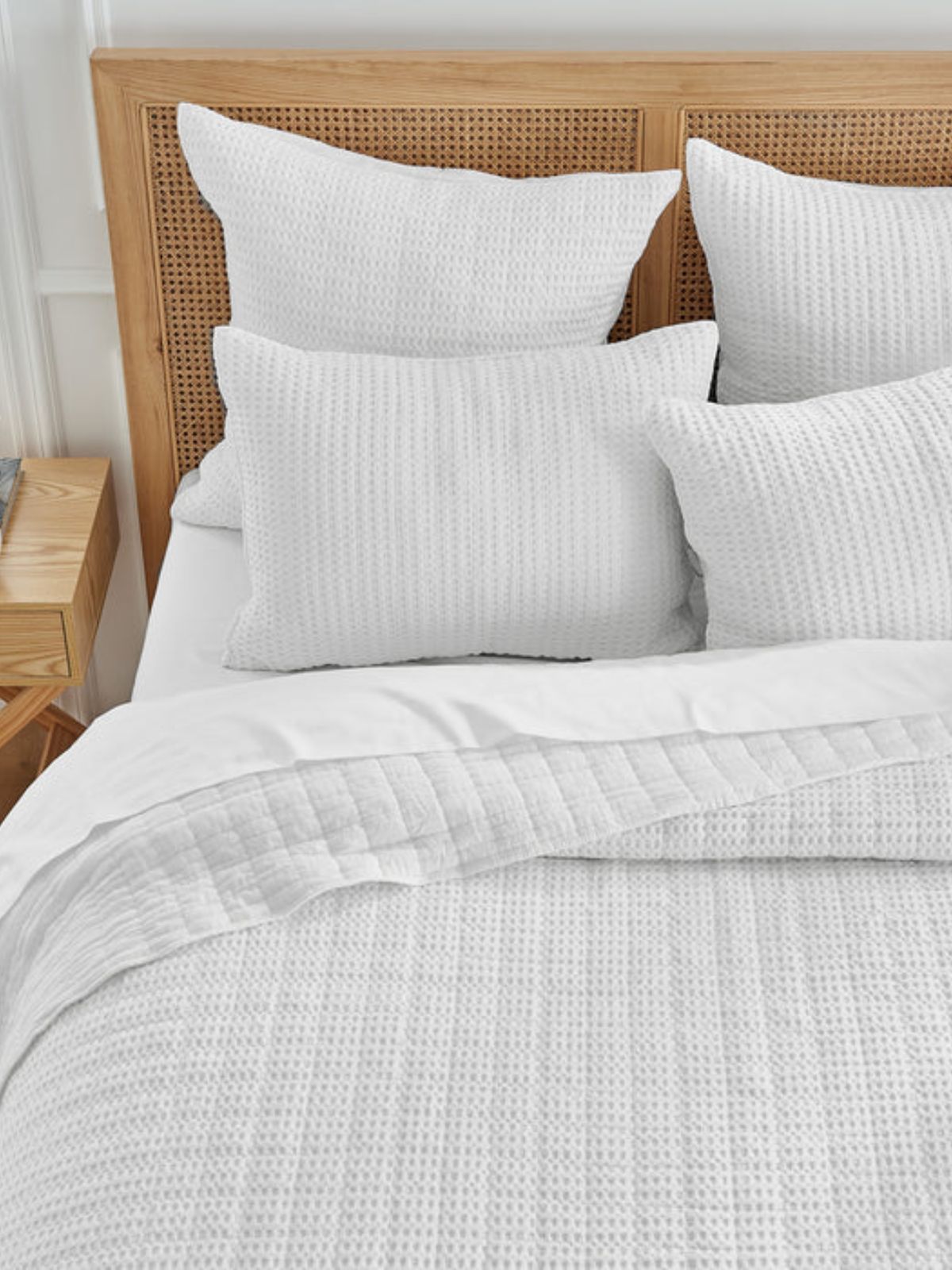 Mills Waffle Quilt Set, White