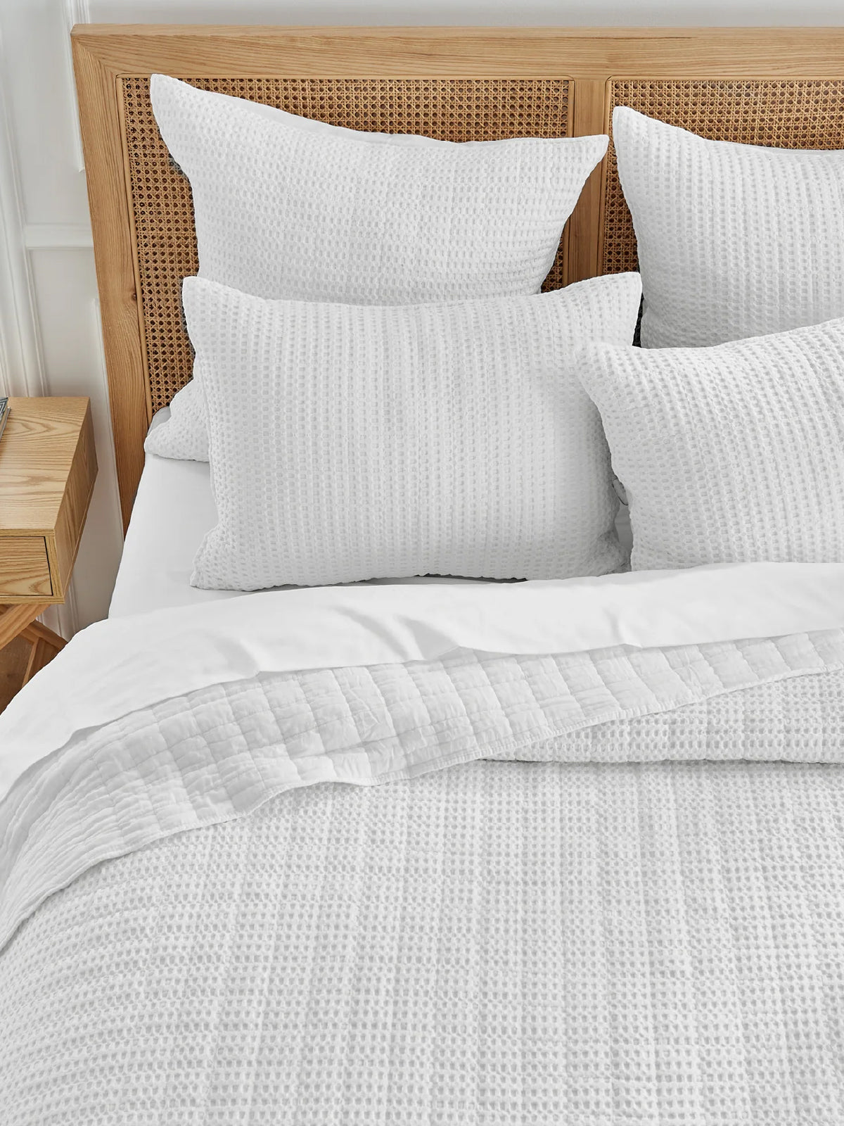 Mills Waffle King Quilt Set, White