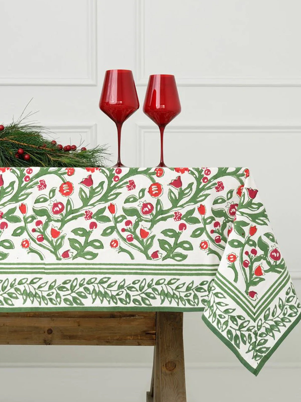 Emma Red & Green Tablecloth