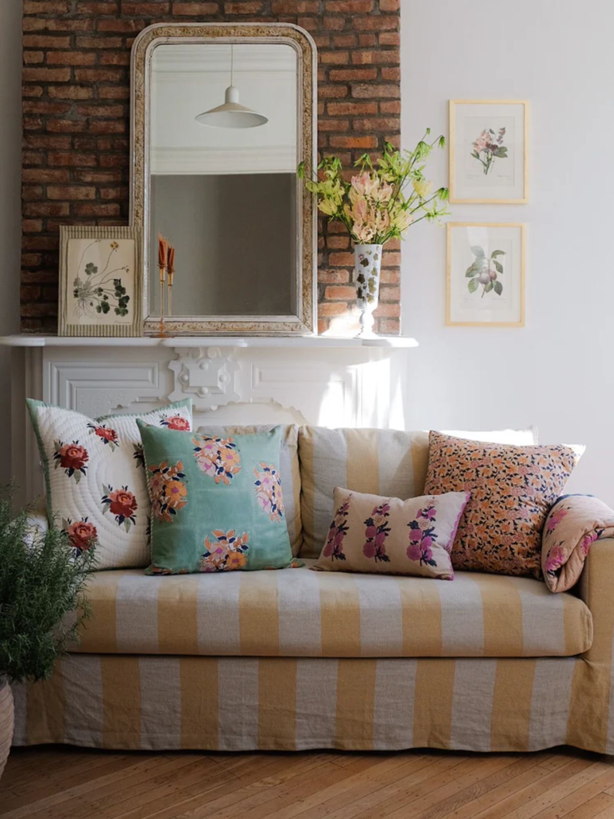 Noor Cafe Block-Printed Pillow Cover - 22x22