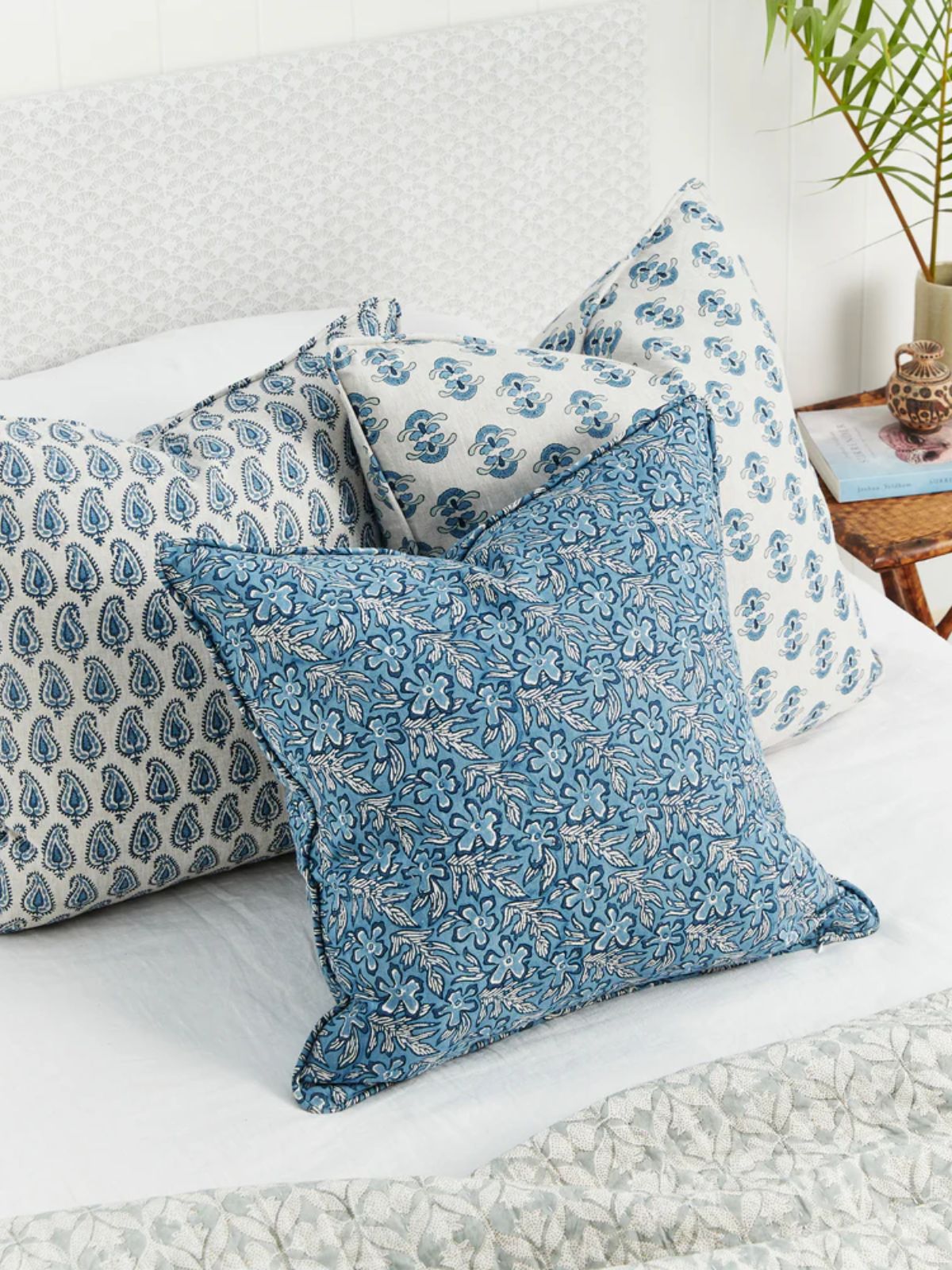 Zardosi Azure Pillow