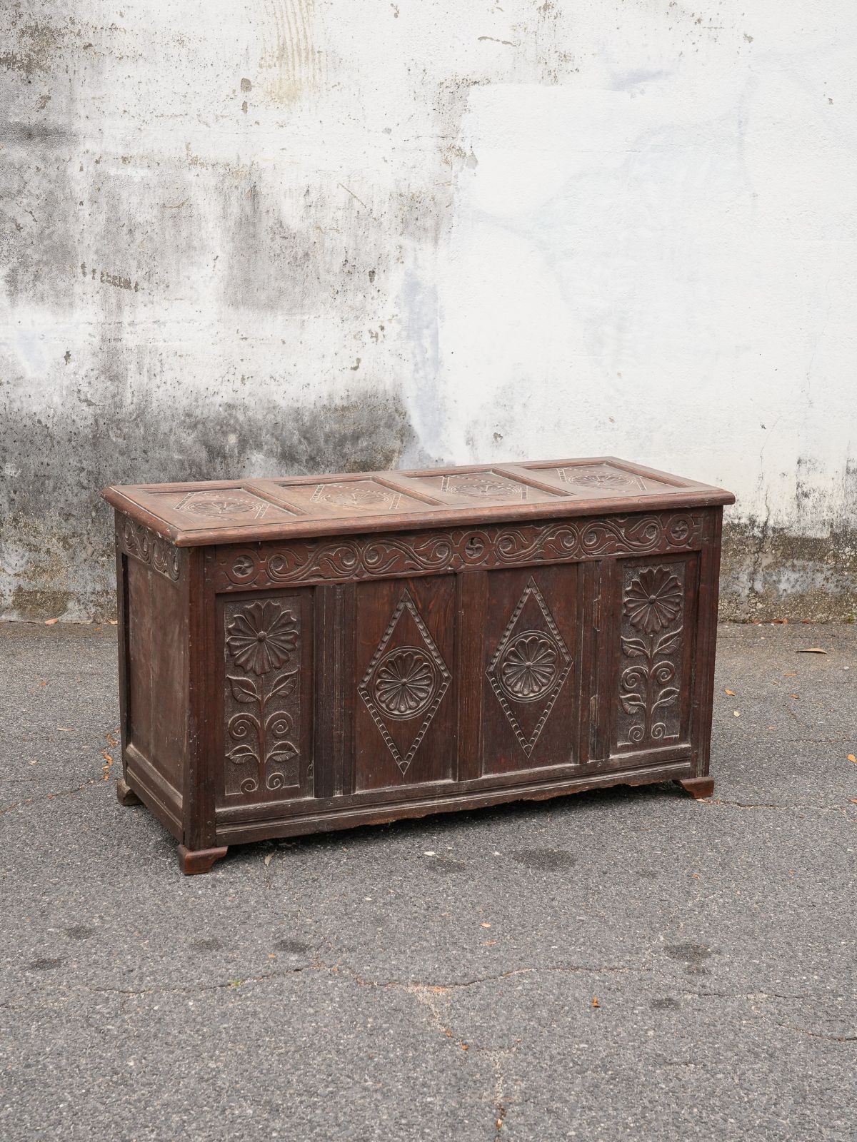 Georgian Carved Coffer Trunk