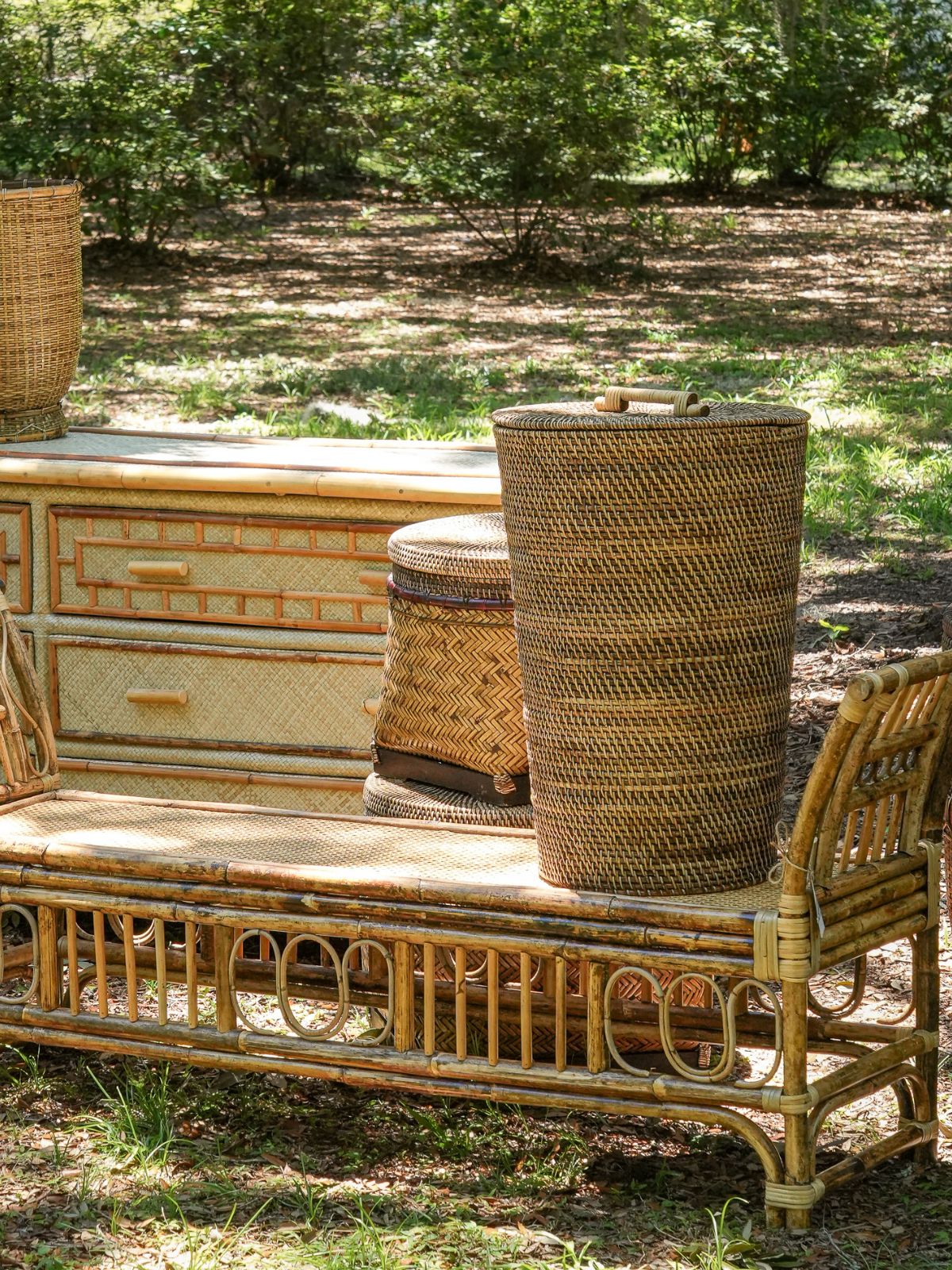 Gentong Laundry Basket