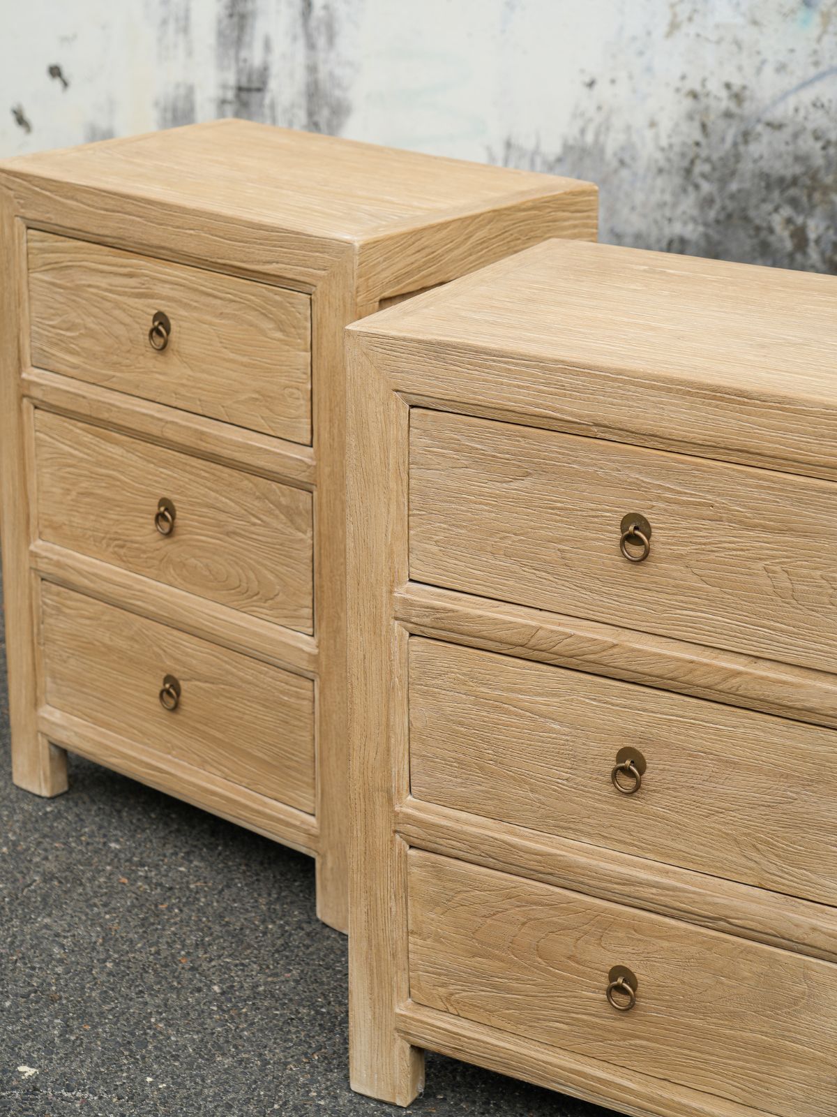 Elm 3-Drawer Nightstand