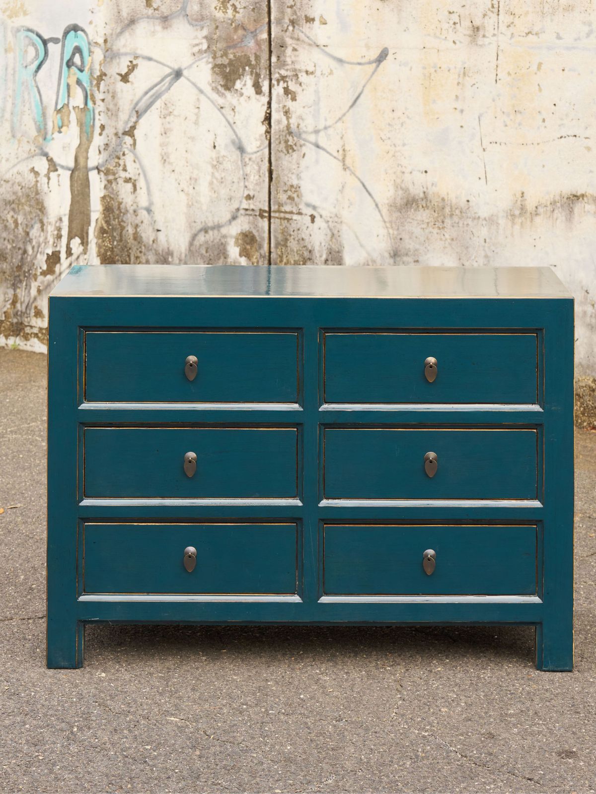 Okoe Bay 6-Drawer Chest