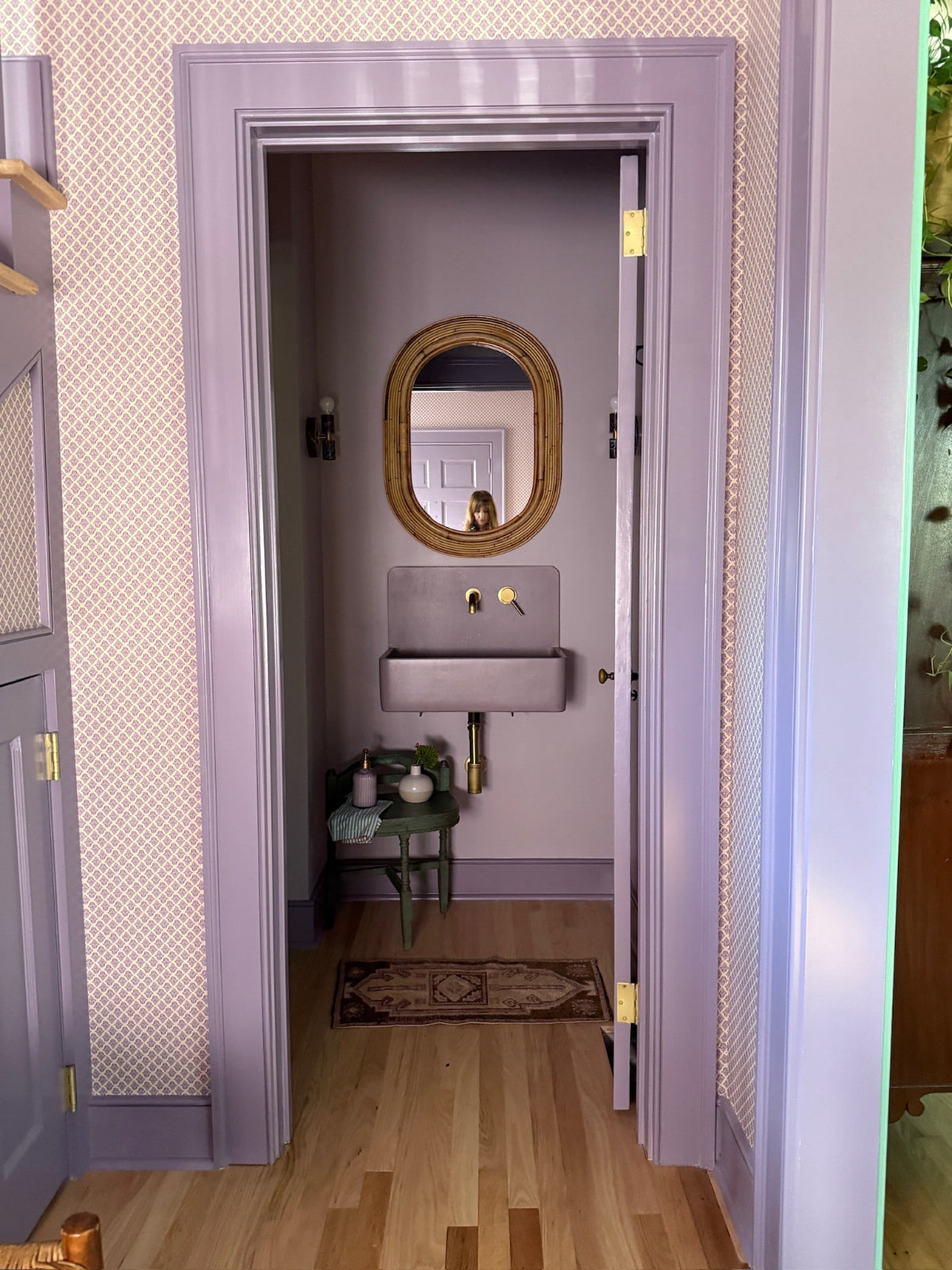 Antique Oval Line Mirror