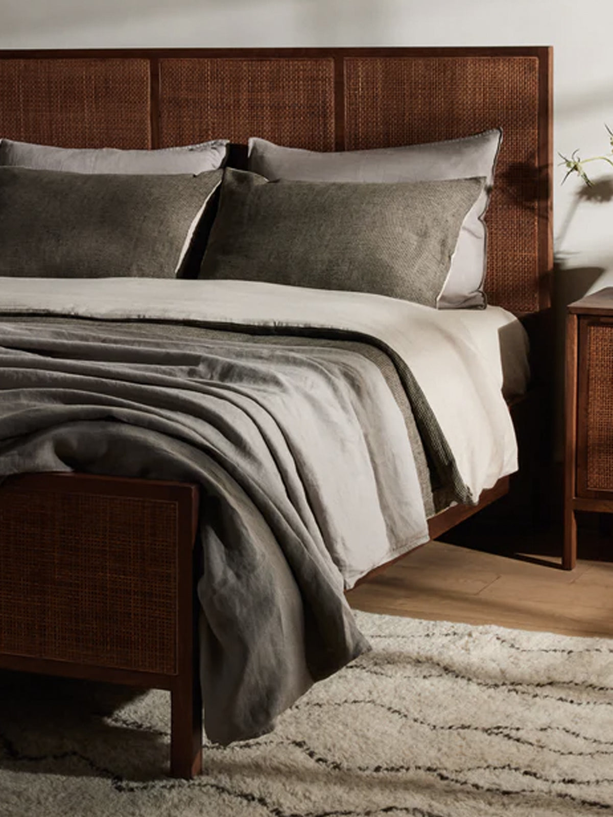 Sydney Bed, Brown Wash