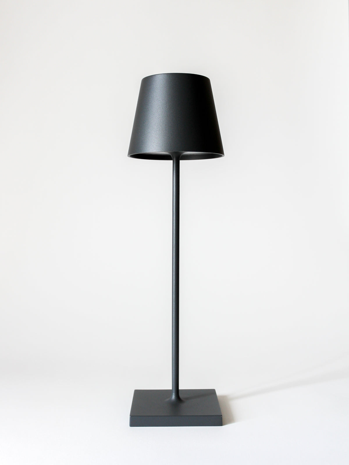 Cordless Table Lamp