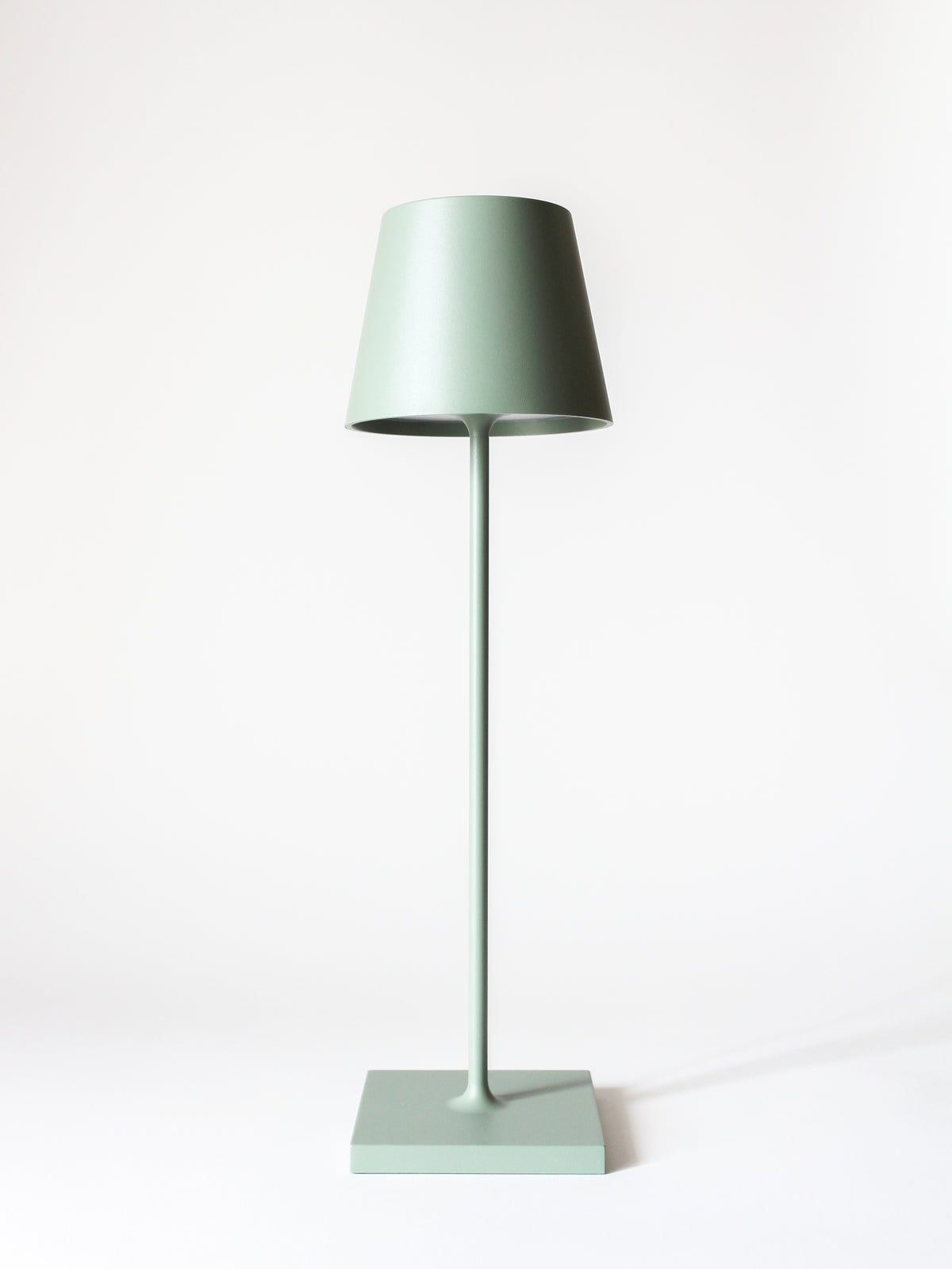 Cordless Table Lamp