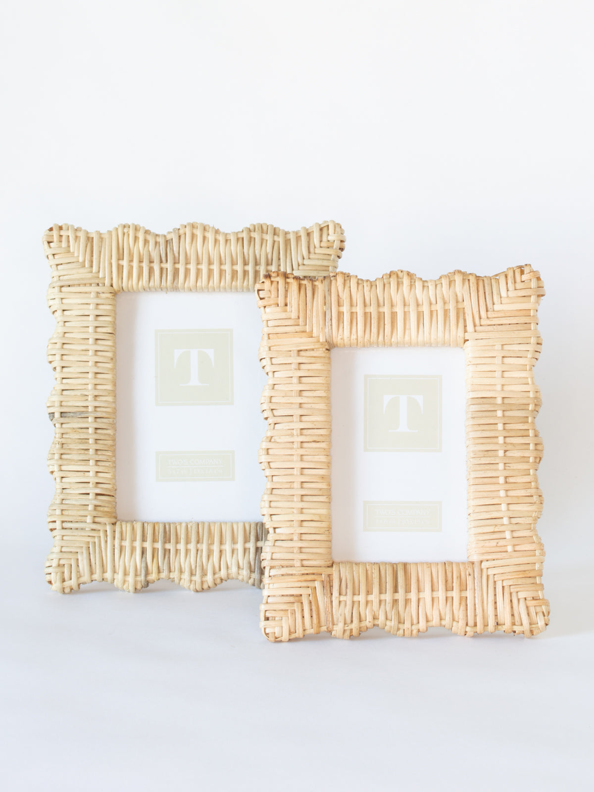 Scalloped Wicker Frame